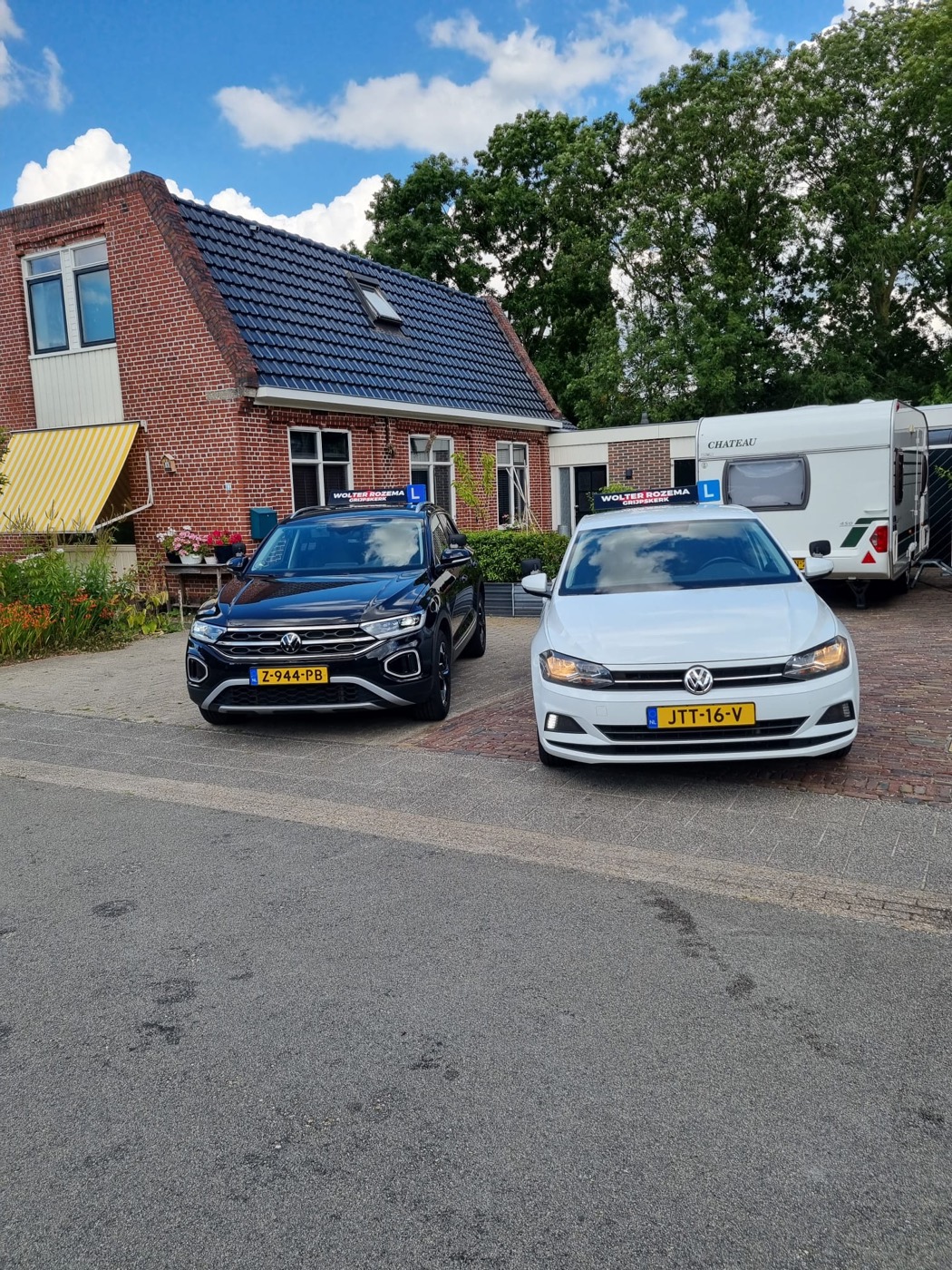 De lesauto's van Autorijschool Wolter Rozema